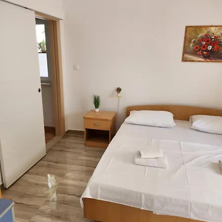 Zina Apartmants ロクヴァ・ロゴズニツァ