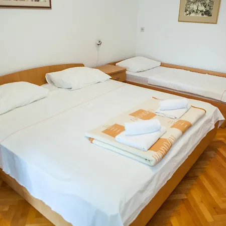 아파트 Zina Apartmants *