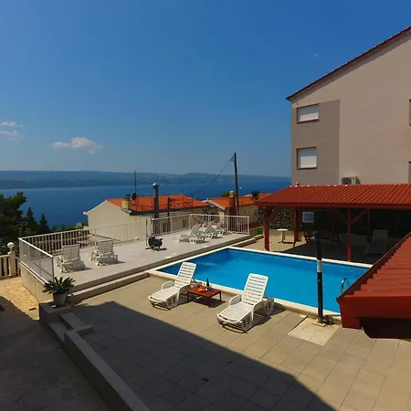 Zina Apartmants